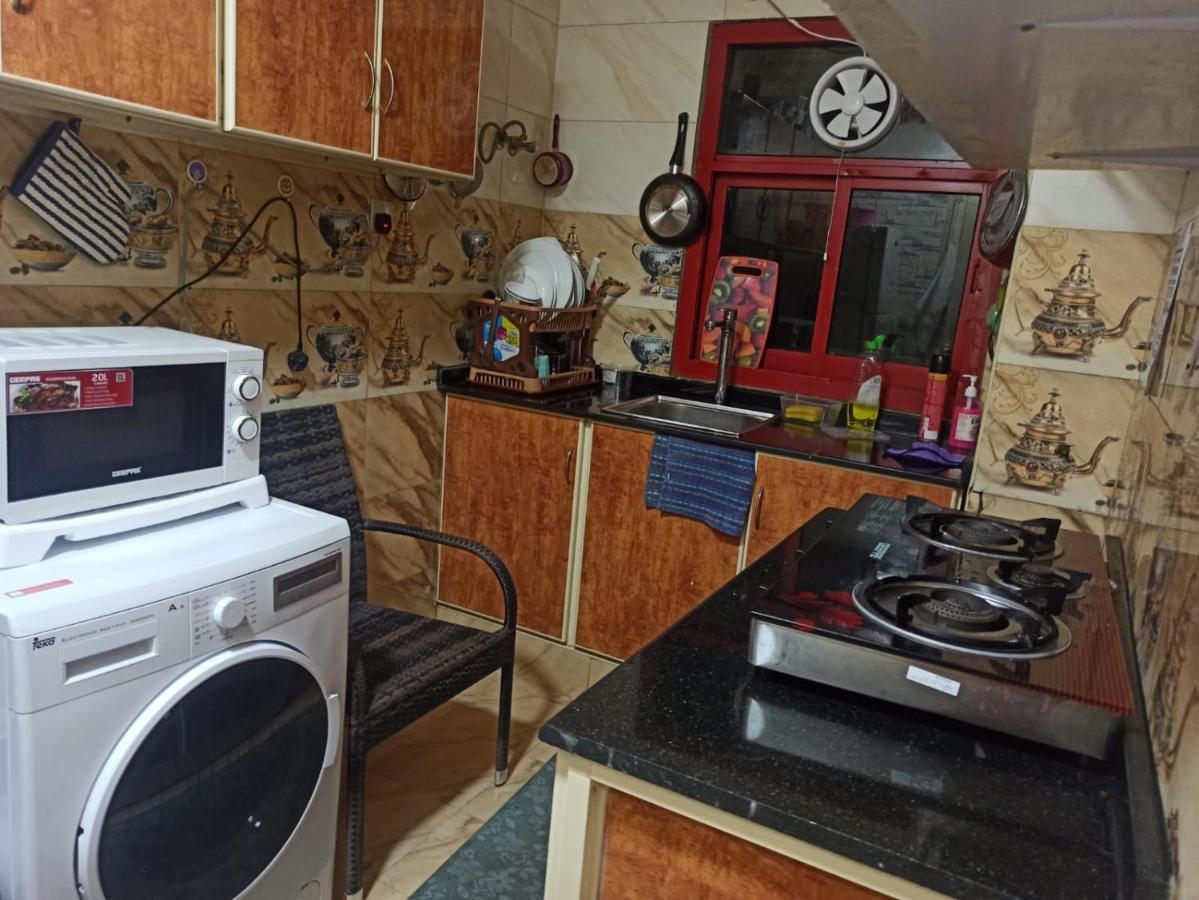 Moon Backpackers , Al Rigga , Partition For Couples And For Singles Lejlighed Dubai Eksteriør billede