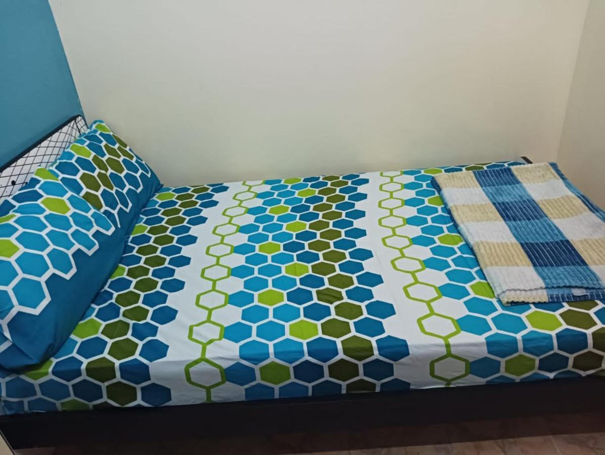 Moon Backpackers , Al Rigga , Partition For Couples And For Singles Lejlighed Dubai Eksteriør billede