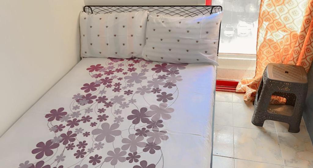 Moon Backpackers , Al Rigga , Partition For Couples And For Singles Lejlighed Dubai Eksteriør billede