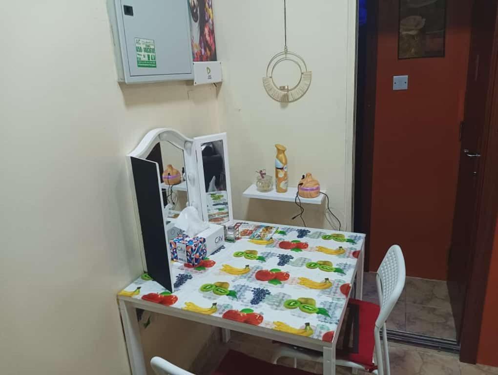 Moon Backpackers , Al Rigga , Partition For Couples And For Singles Lejlighed Dubai Eksteriør billede